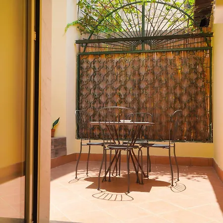 Apartment Chiatamone Relais