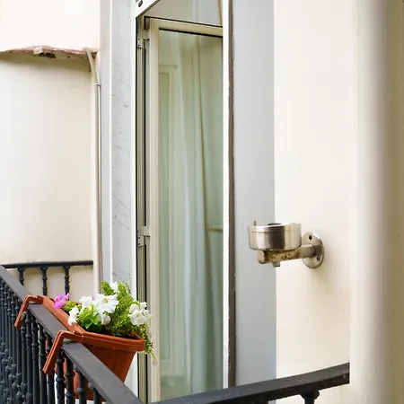 Chiatamone Relais * Neapel
